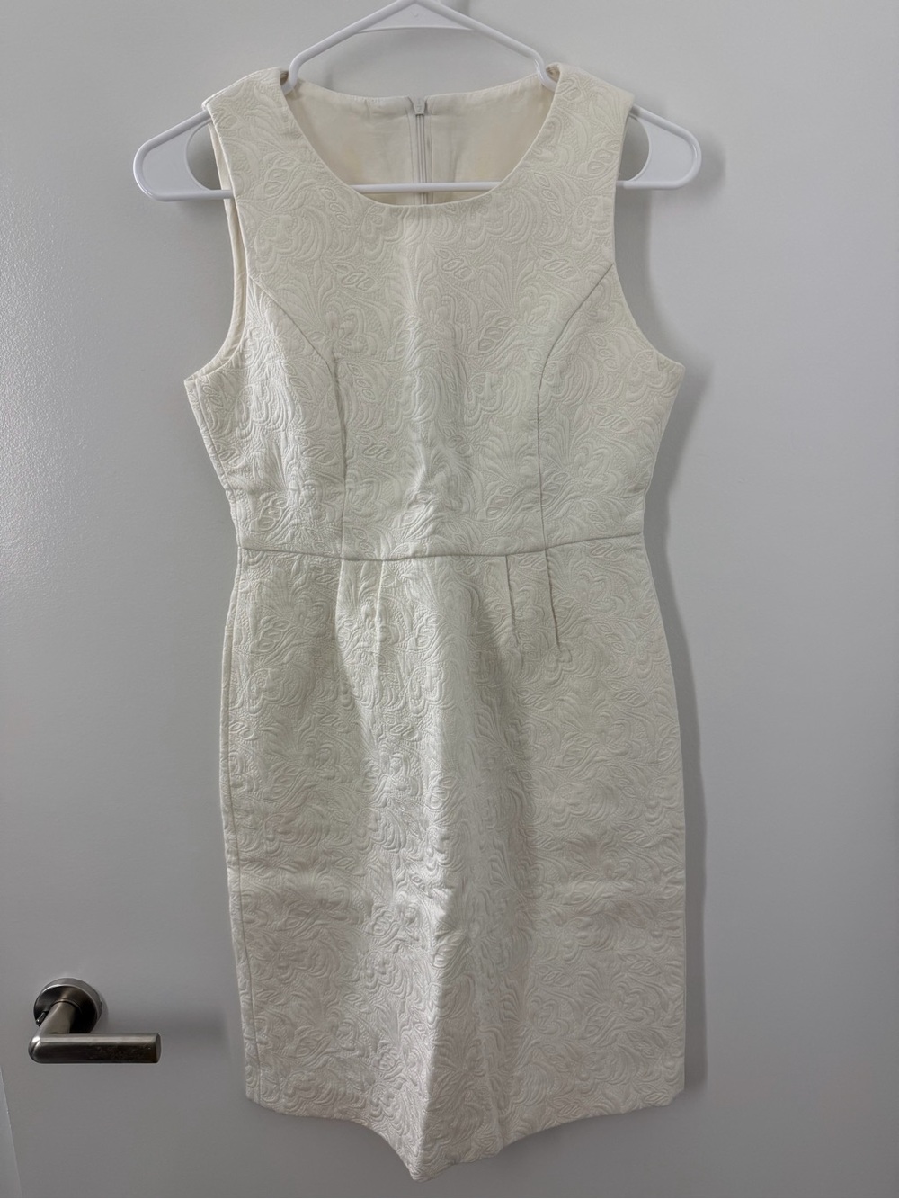 Classic Sleeveless White Textured Sheath Dress